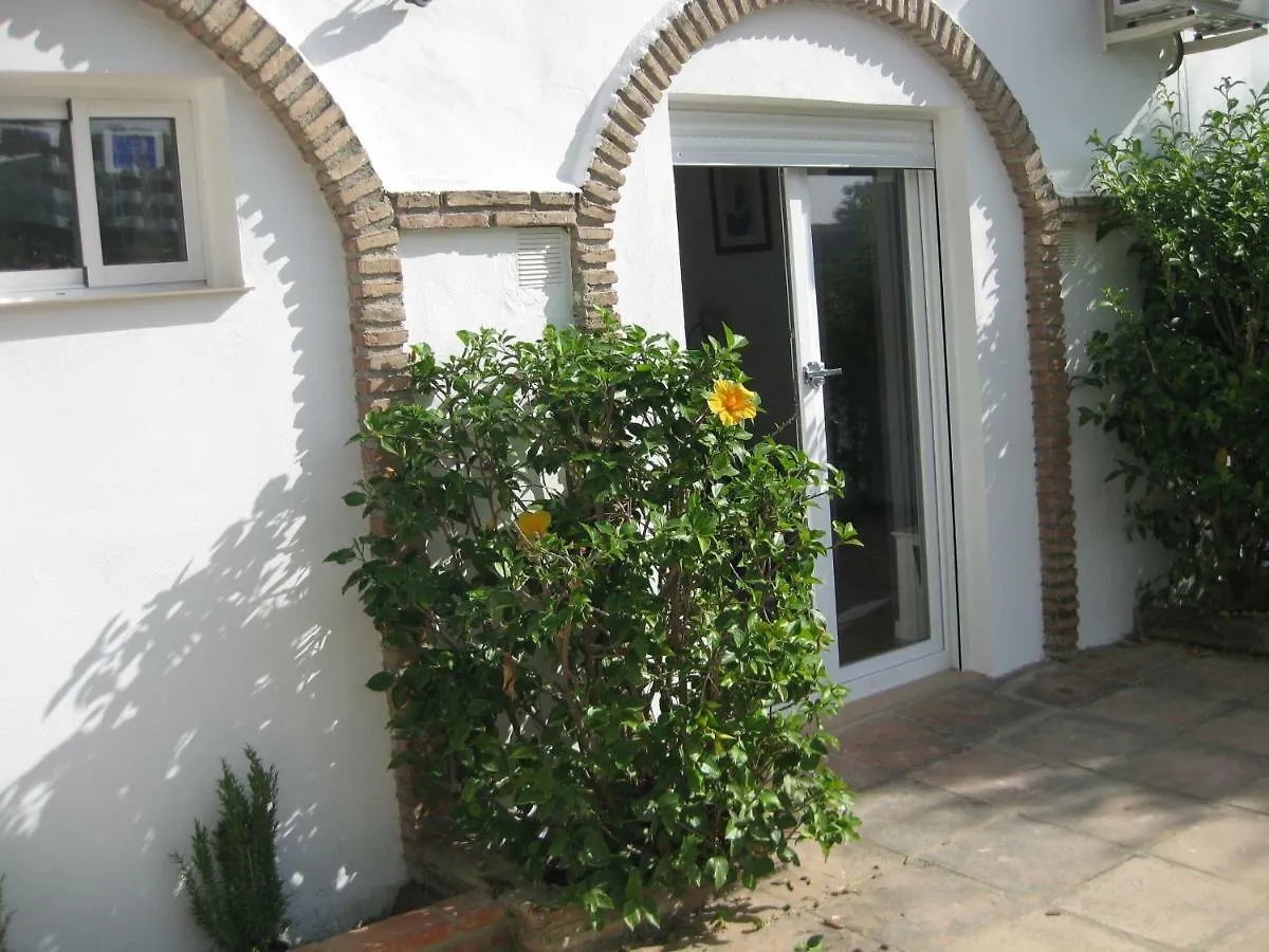 Apt 1 Ch Costa Del Sol Sitio De Calahonda Dans Maison D\'Hote Entree Independante kontakter